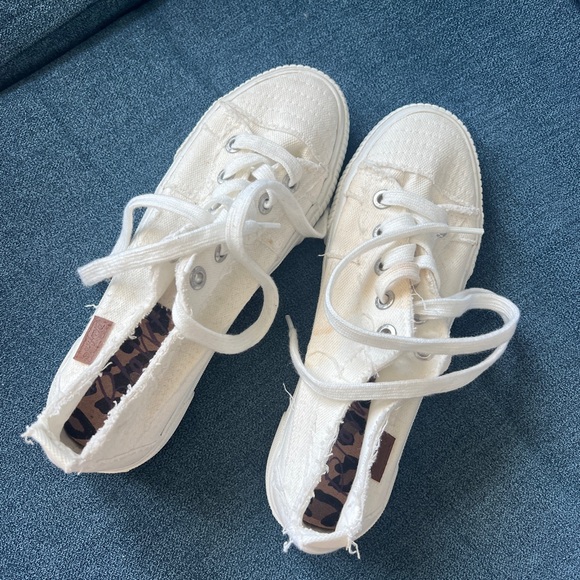 Blowfish Malibu Shoes - Blowfish Malibu Cream Canvas Sneakers